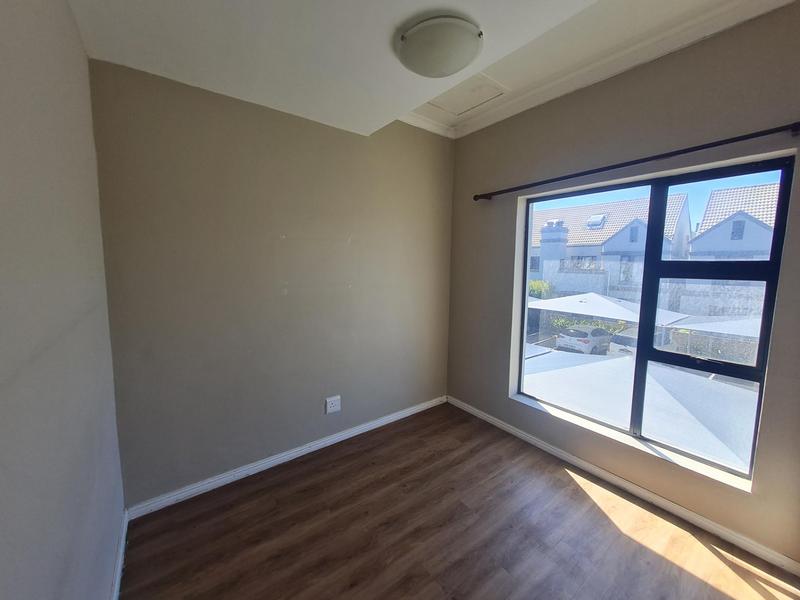 To Let 3 Bedroom Property for Rent in Somerset West Western Cape